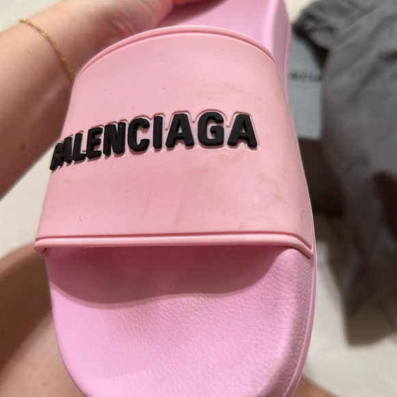 100% Authentic Balenciaga Pool Slides - Picture 8 of 9